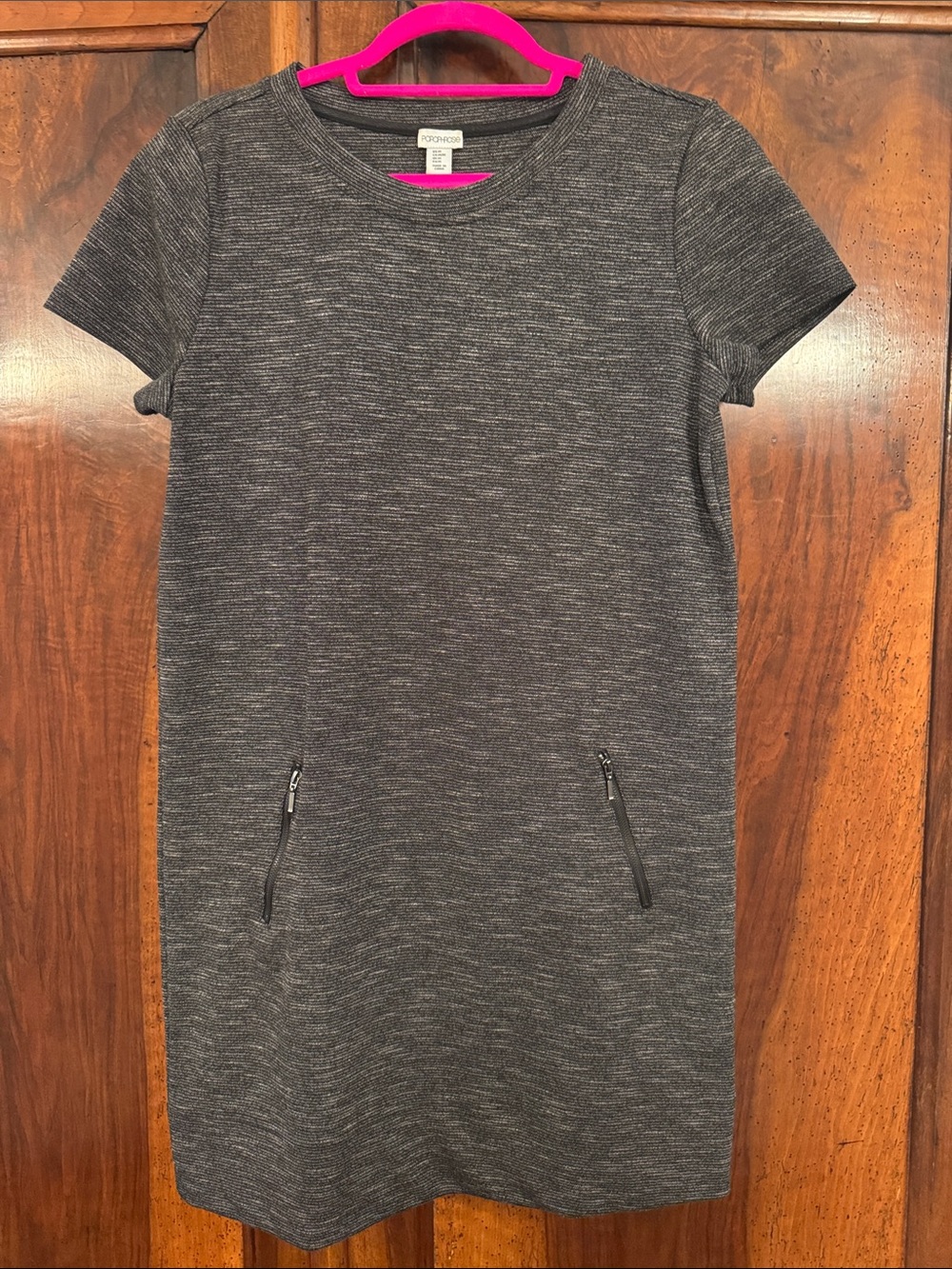 Casual Short-Sleeve Knit Dress in Charcoal Heather with Zip Pockets